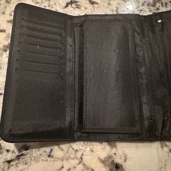 NWOT Guess Black Women's Wallet - Picture 13 of 14